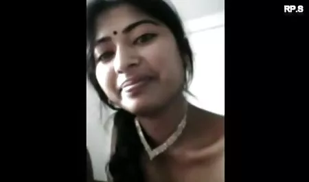 பெண் நேசிக்கிறார் அவமானப்பட நடப்பட்ட முதிர்ந்த