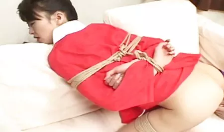 பிரிட்டிஷ் பெண்கள் spanked மேடையில் ஒரு பெண்கள் மற்றும் ஆபாச இரவு விடுதியில் உள்ள விண்டேஜ் வீடியோ